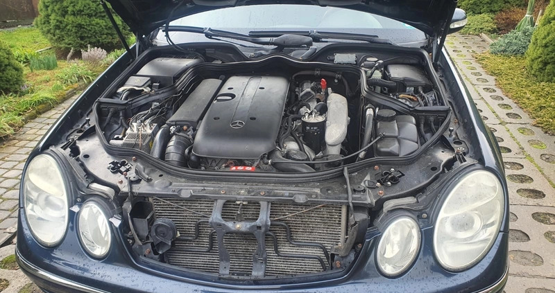 Mercedes-Benz Klasa E cena 11300 przebieg: 224500, rok produkcji 2004 z Bardo małe 254